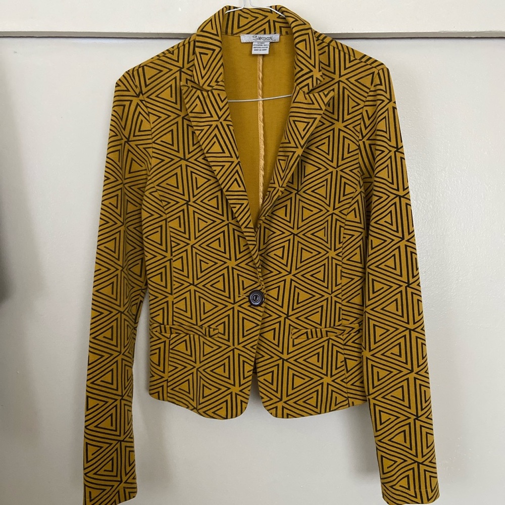 Mustard yellow geometric blazer